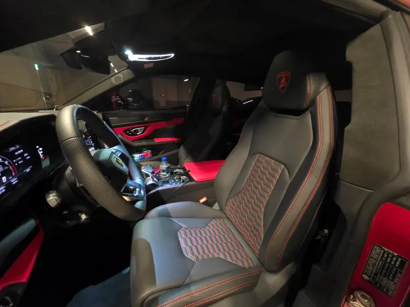 Lamborghini URUS