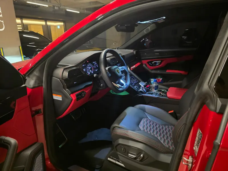 Lamborghini URUS
