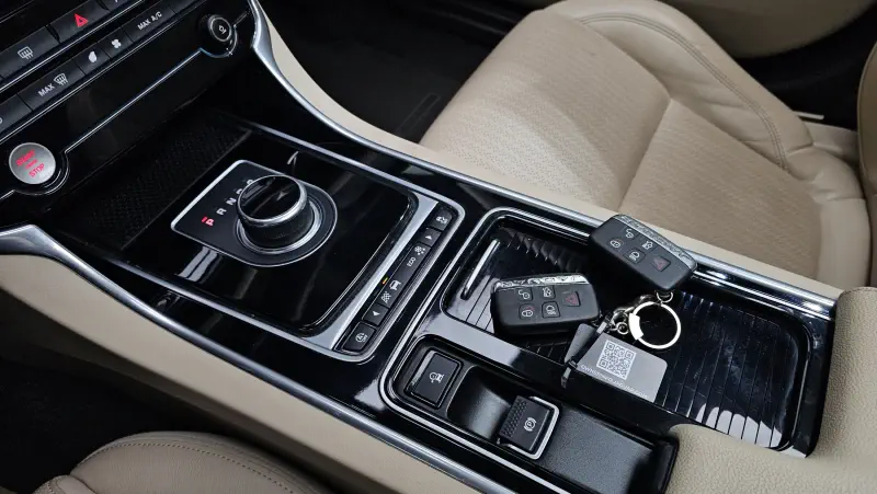 Jaguar XF