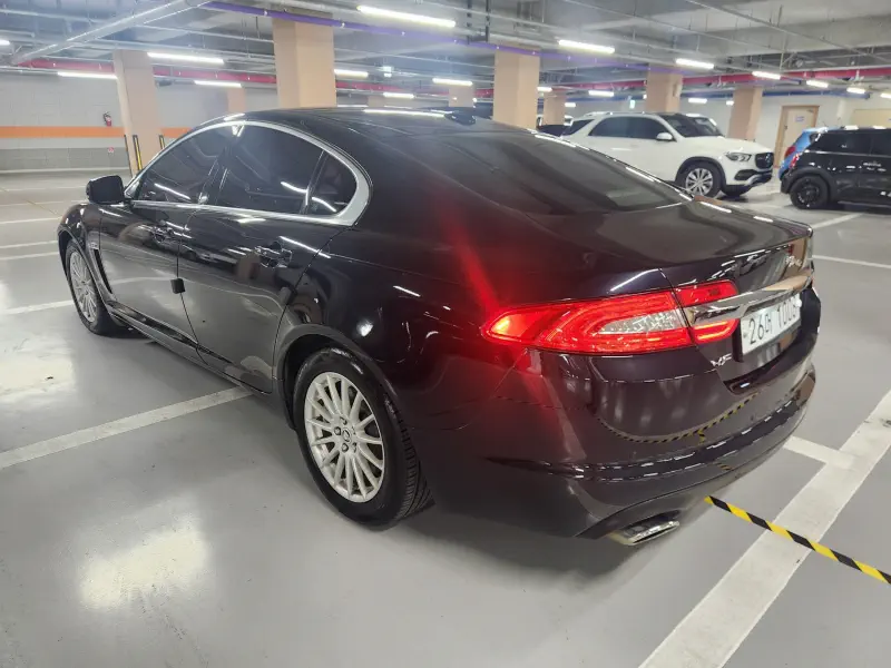 Jaguar XF