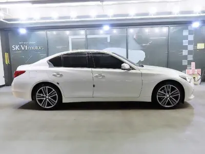 Infiniti Q50