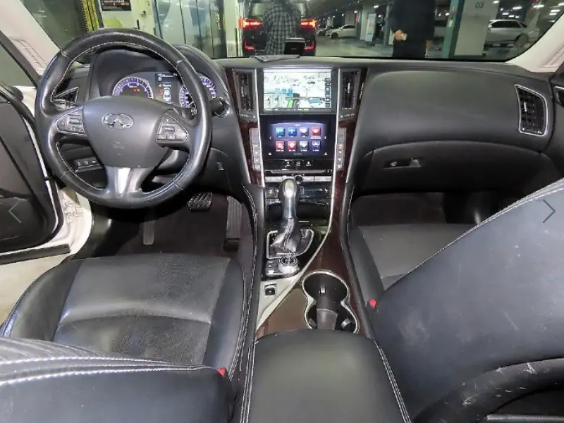 Infiniti Q50