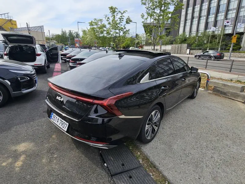 Kia K8