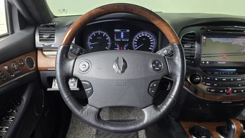 SsangYong Chairman W