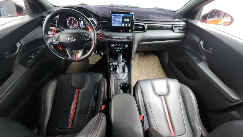 Hyundai Veloster