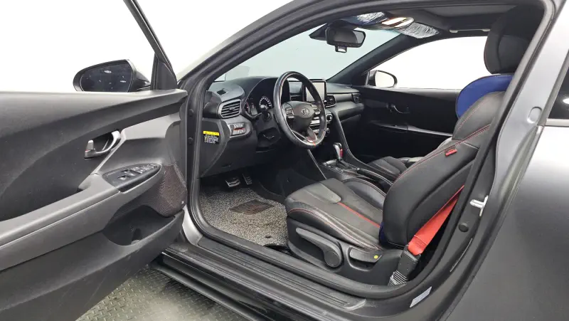 Hyundai Veloster