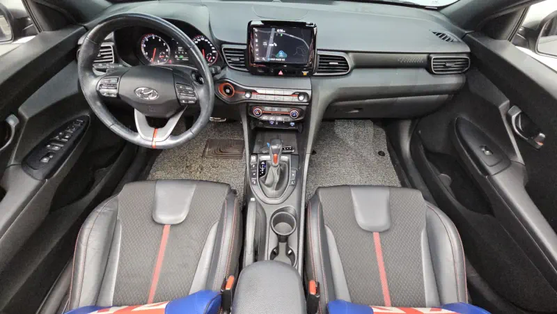 Hyundai Veloster