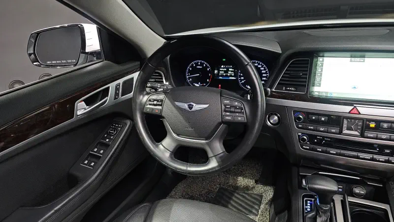 Hyundai Genesis