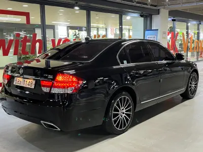 SsangYong Chairman W