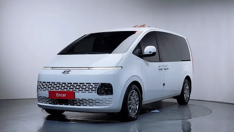 Hyundai Staria