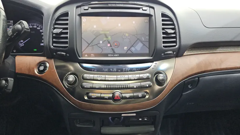 SsangYong Chairman W