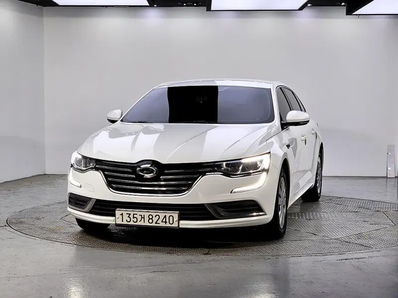Renault SM6