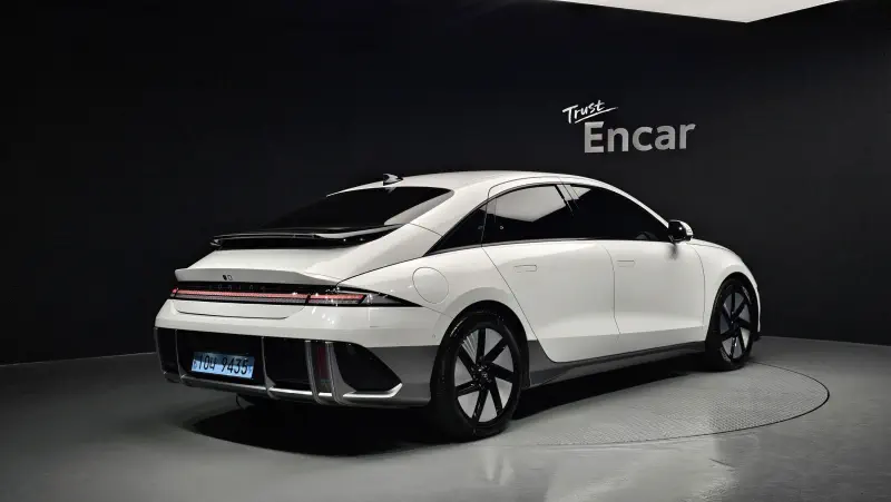 Hyundai Ioniq 6