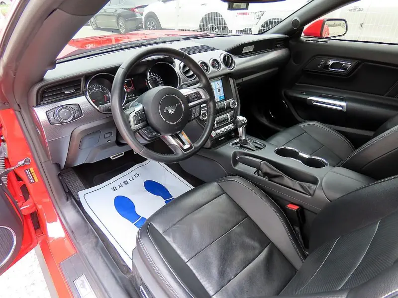 Ford MUSTANG