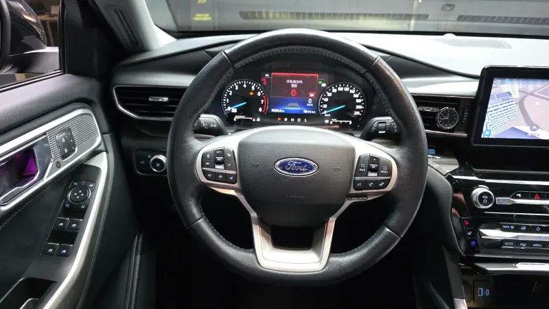 Ford EXPLORER