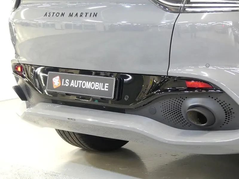 Aston Martin DBX