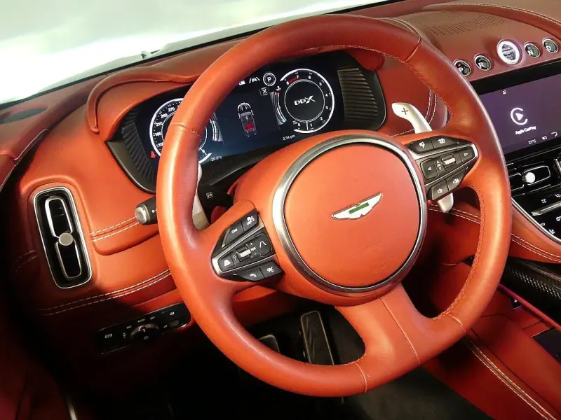 Aston Martin DBX