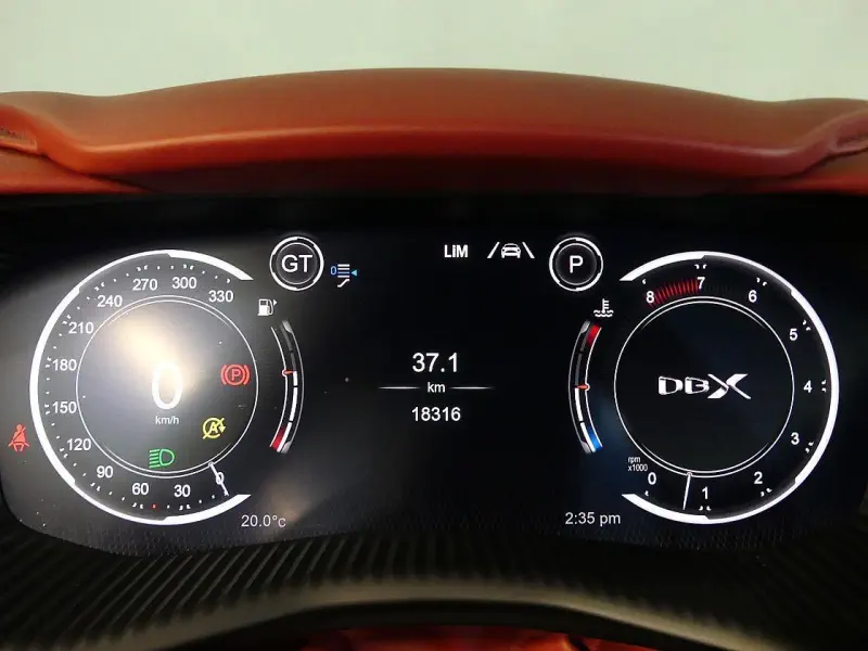 Aston Martin DBX
