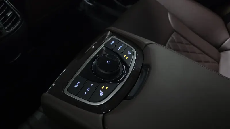 Hyundai Aslan