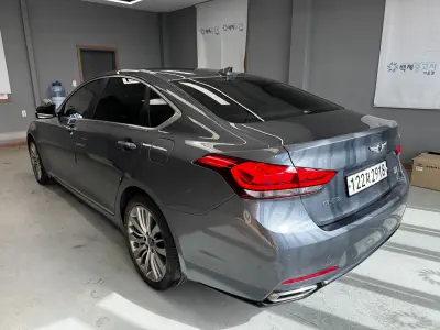 Hyundai Genesis