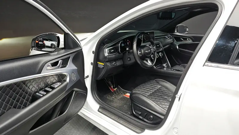 Genesis G70