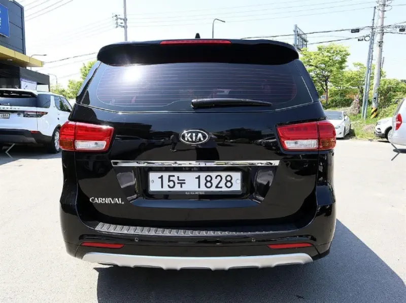 Kia Carnival