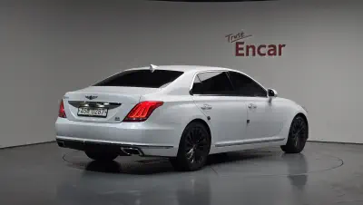 Genesis EQ900