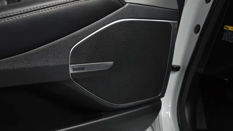 Genesis EQ900