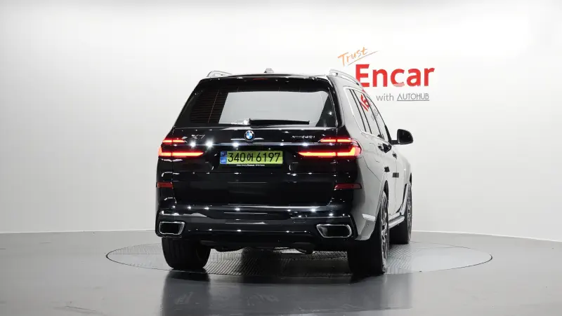 BMW X7