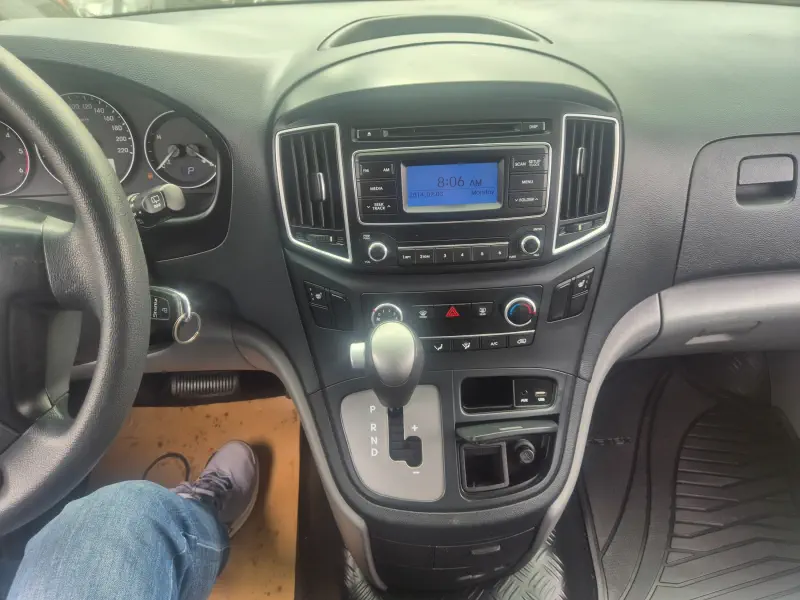 Hyundai Grand Starex