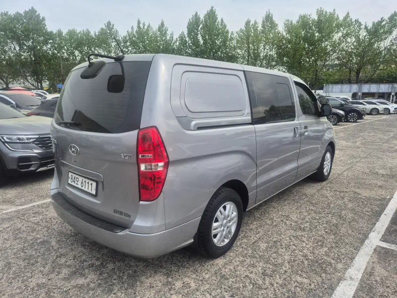 Hyundai Grand Starex