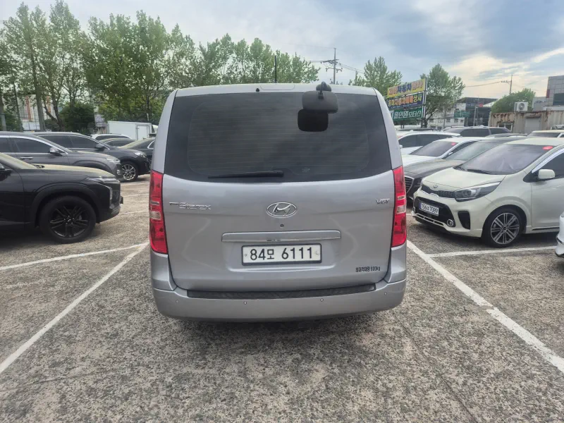 Hyundai Grand Starex