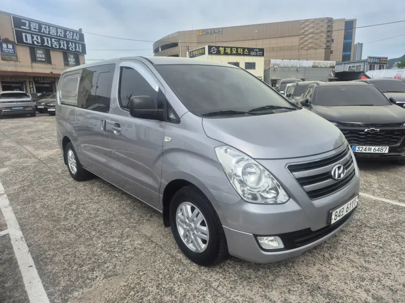 Hyundai Grand Starex