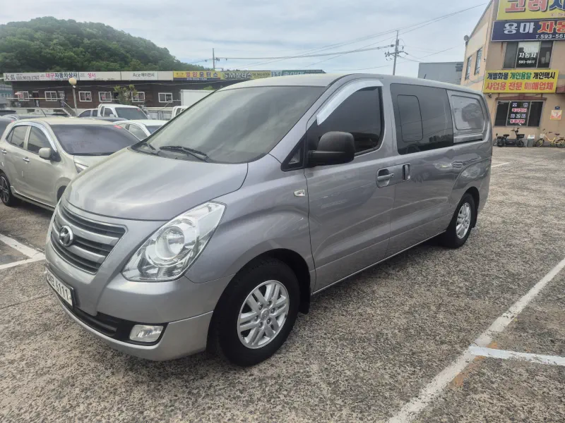 Hyundai Grand Starex