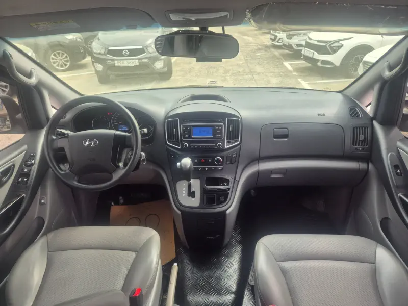 Hyundai Grand Starex