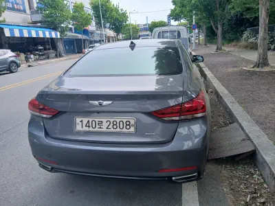 Hyundai Genesis