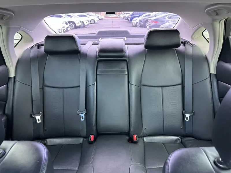 Infiniti Q70
