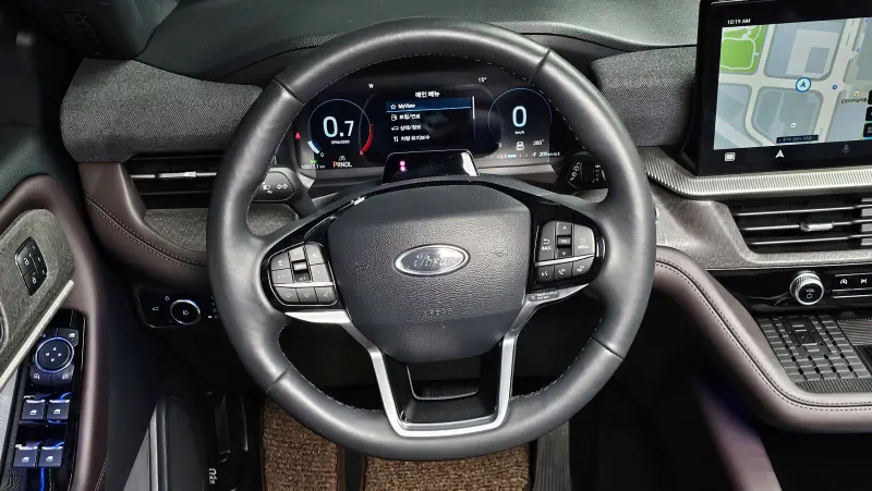 Ford EXPLORER