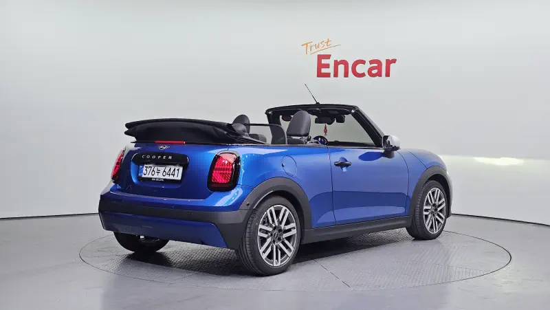 MINI Cooper Convertible