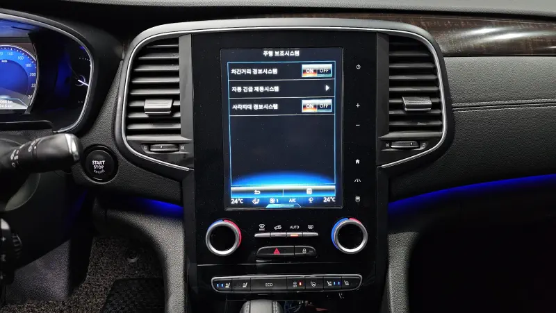 Renault SM6