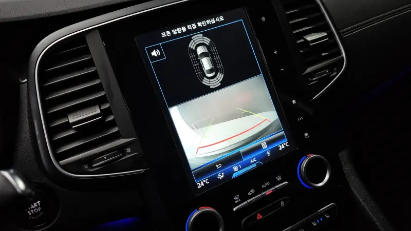 Renault SM6