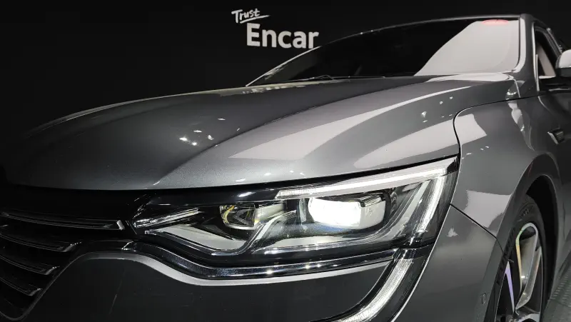 Renault SM6