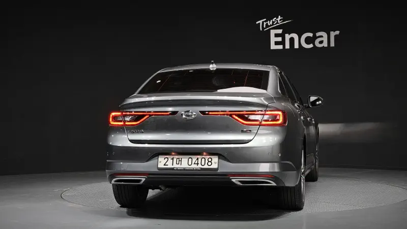 Renault SM6