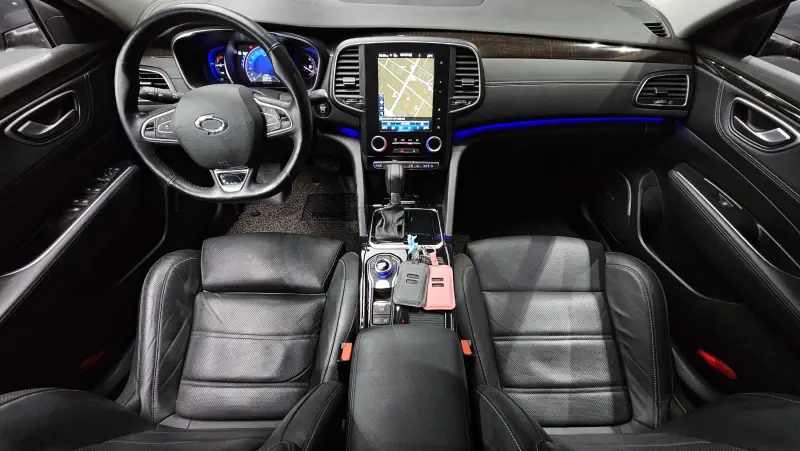 Renault SM6