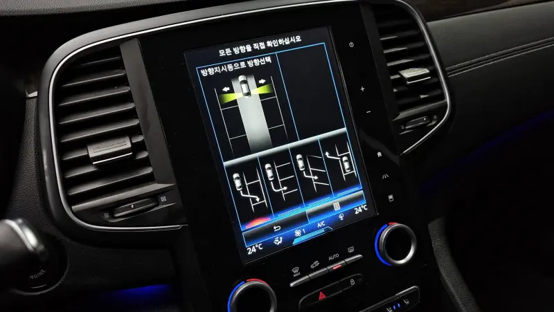 Renault SM6