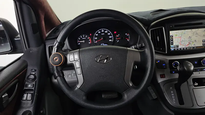 Hyundai Grand Starex