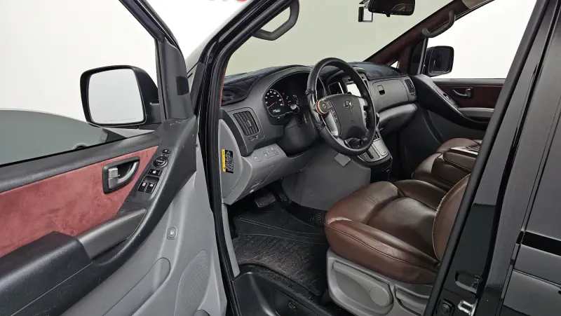 Hyundai Grand Starex