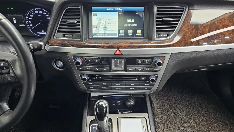 Hyundai Genesis