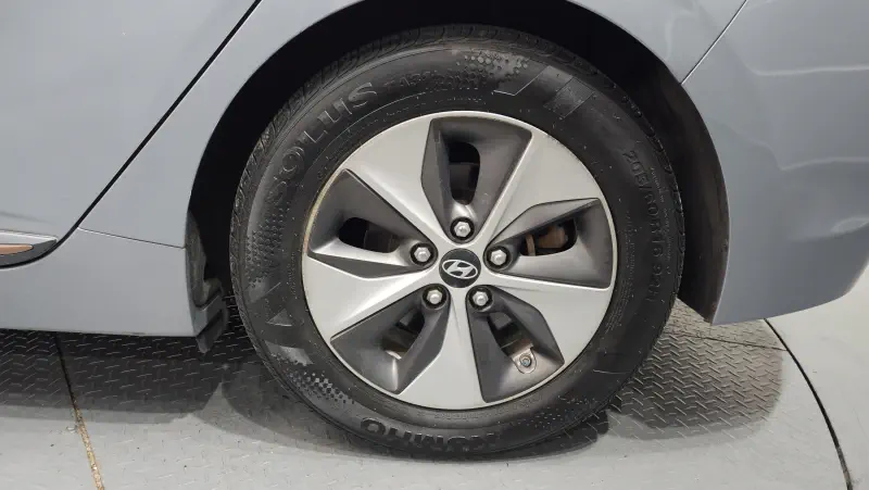 Hyundai Ioniq