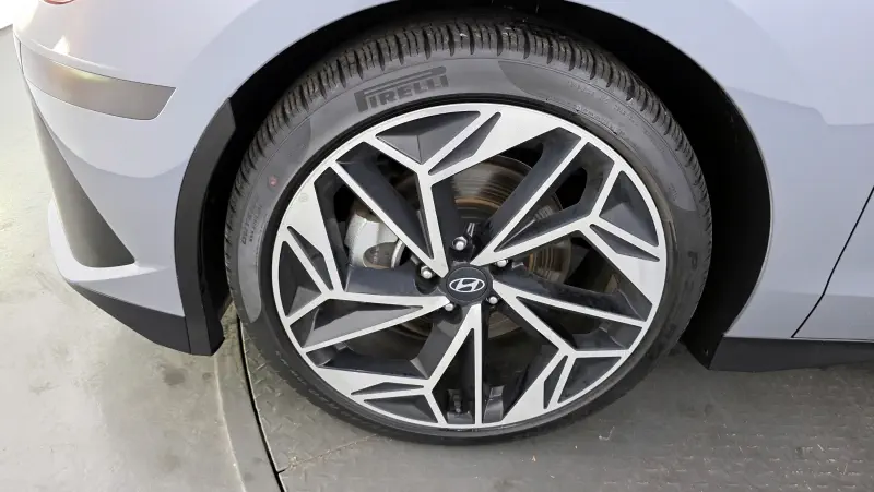 Hyundai Ioniq 6
